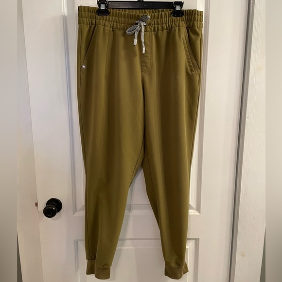 Figs Other Figs High Waisted Tatu Slim Cargo Jogger Scrub Pants